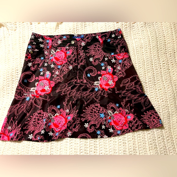 Daily Sports Dresses & Skirts - Daily Sports Black Pink Paisley Floral Golf Skirt